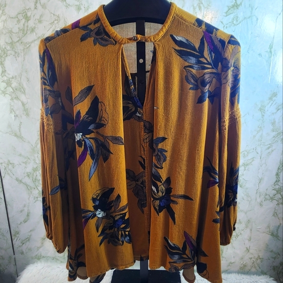 Free People Beautiful Rayon Top - Picture 1 of 10